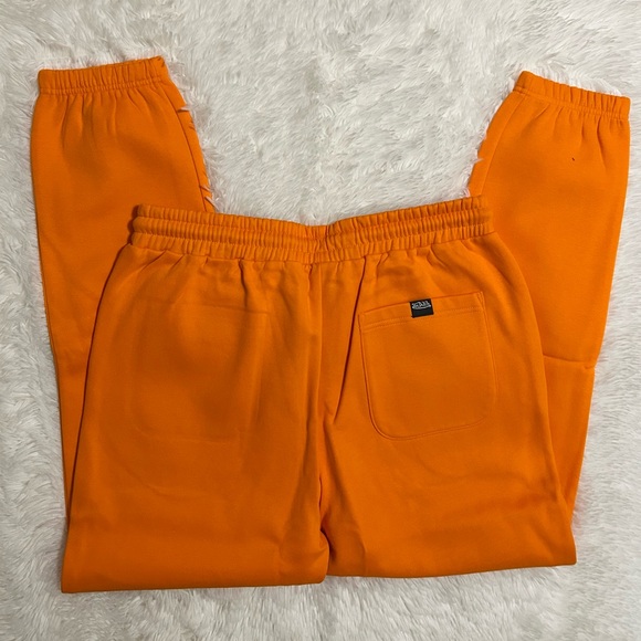 Von Dutch Logo Branded Sweatpants - Picture 7 of 9